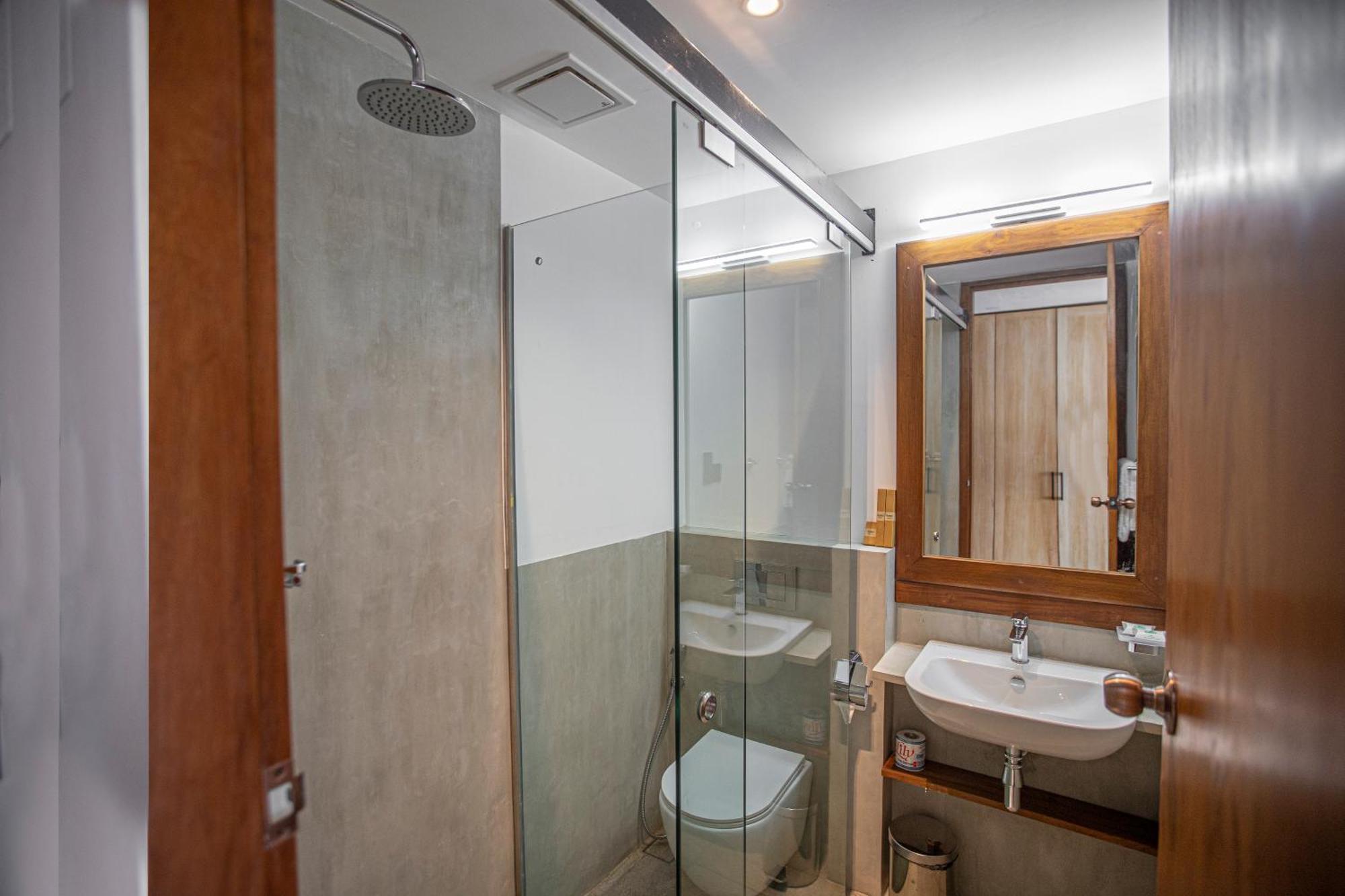 Hotel Onrock Елла Екстер'єр фото