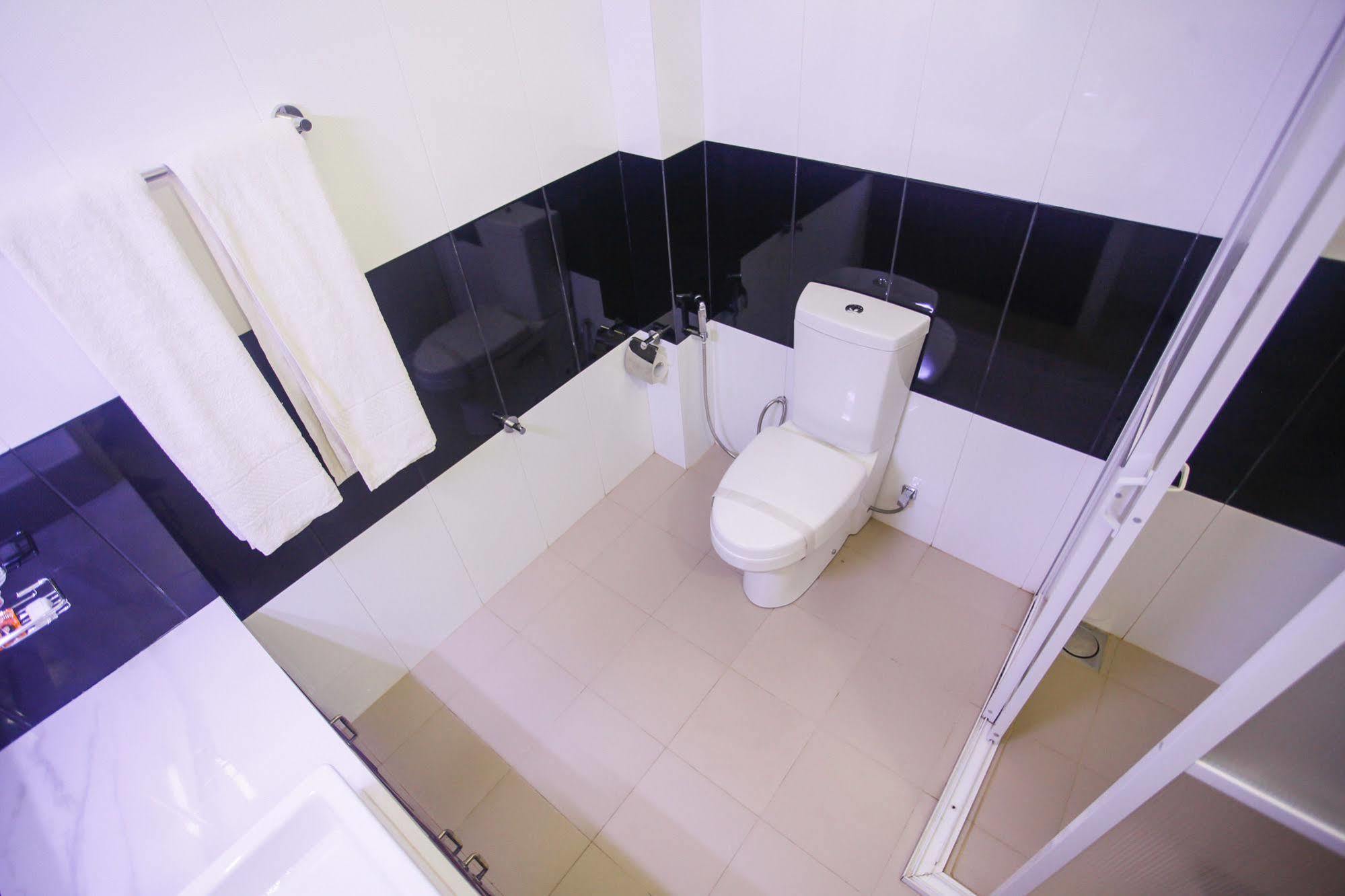 Hotel Onrock Елла Екстер'єр фото