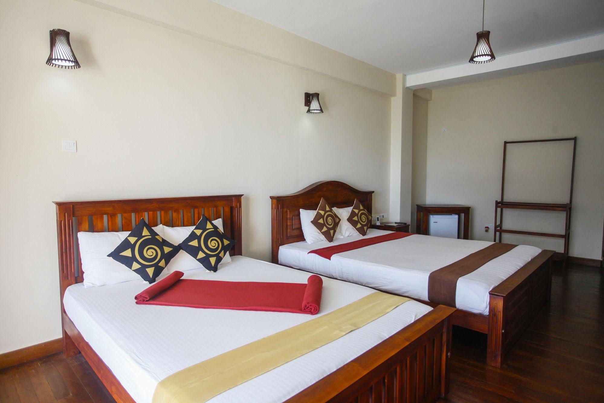 Hotel Onrock Елла Екстер'єр фото